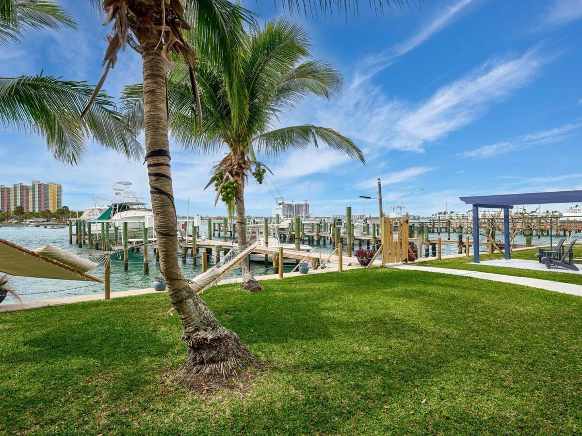 Grand 2 Bedroom On The Intracoastal Ривьера-Бич Экстерьер фото