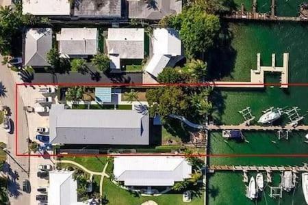 Grand 2 Bedroom On The Intracoastal Ривьера-Бич Экстерьер фото
